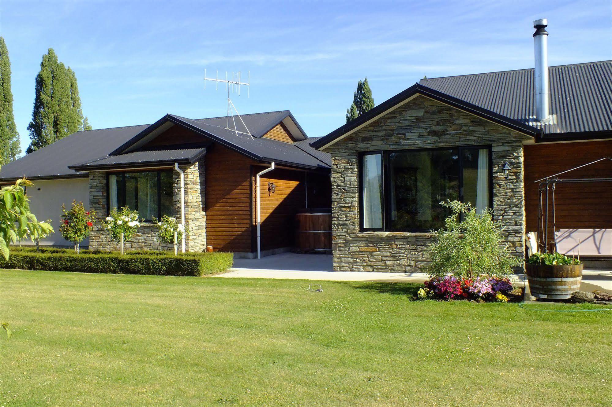 Wanaka Alpine Lodge Extérieur photo